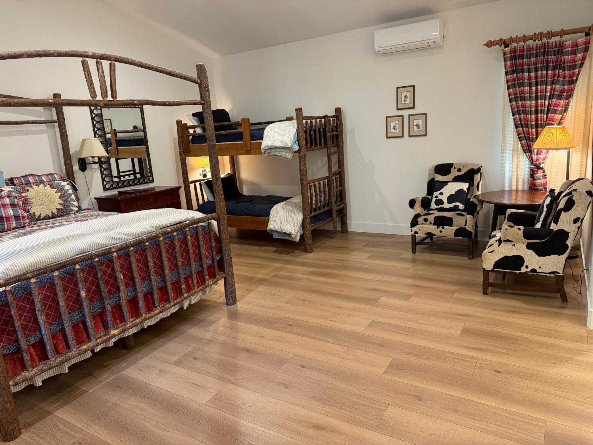 Circle Bar B Guest Ranch Hotel Capitan Luaran gambar